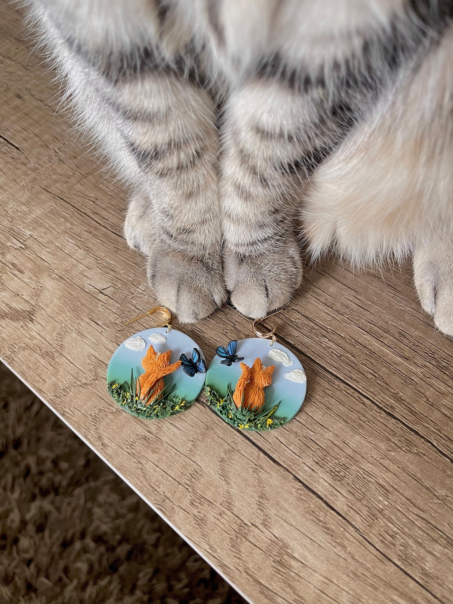 Relaxing Cat Dangle Earring Set